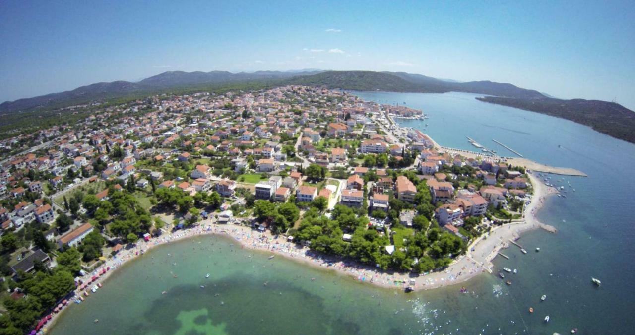 Spider Apartments Pirovac Dış mekan fotoğraf