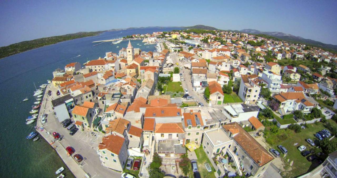 Spider Apartments Pirovac Dış mekan fotoğraf